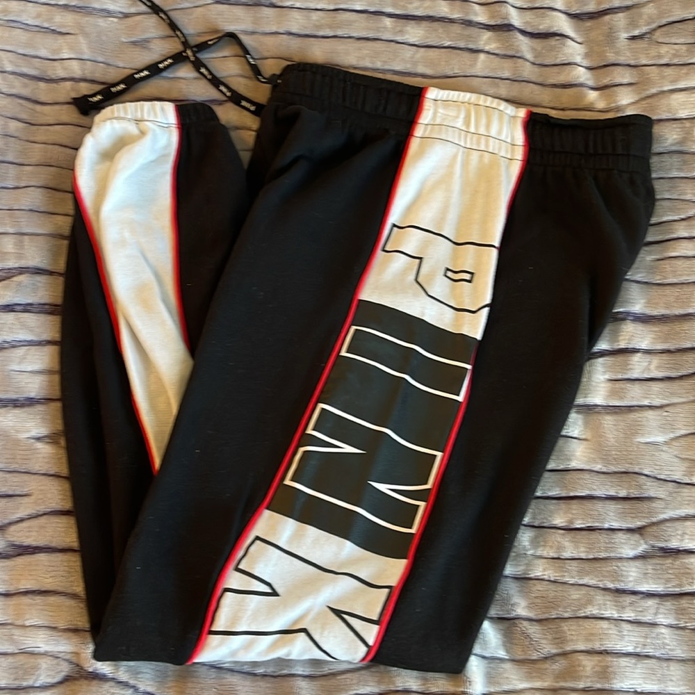 Pink sweatpants - Picture 2 of 2